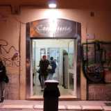 Le cornetterie in genere sorgono nelle vicinanze di luoghi di aggregazione come cinema, pub e pizzerie, proprio allo scopo di "catturarne" i clienti prima che tornino a casa